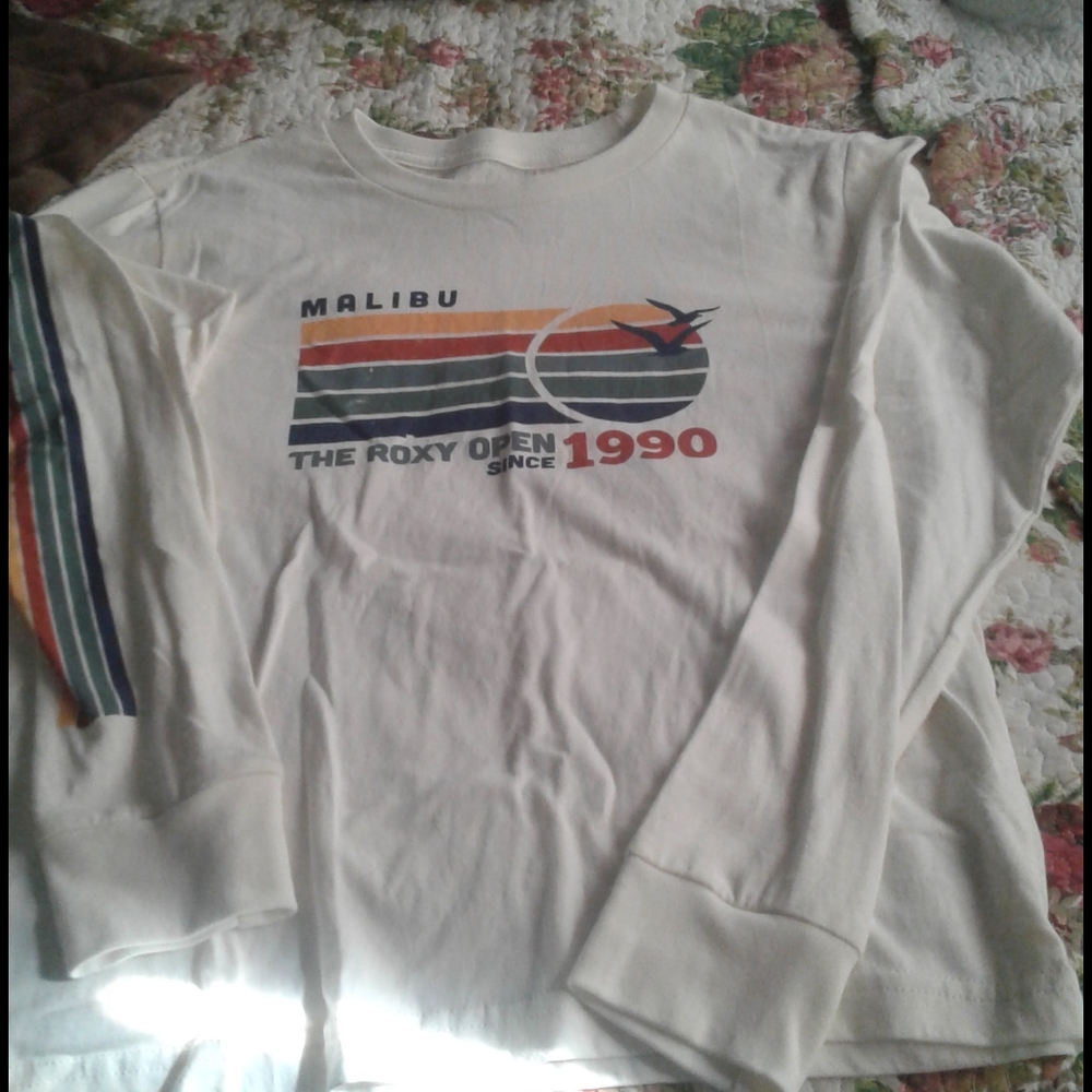 2 Roxy shirts - Picture 3 of 4